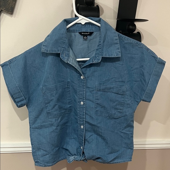 NWOT Denim Button-Up Size Small .. Adjustable Tie in Front - Picture 1 of 5